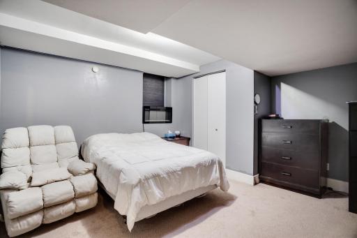1501 Vincent Avenue N, Minneapolis, MN 55411