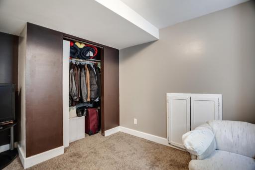1501 Vincent Avenue N, Minneapolis, MN 55411