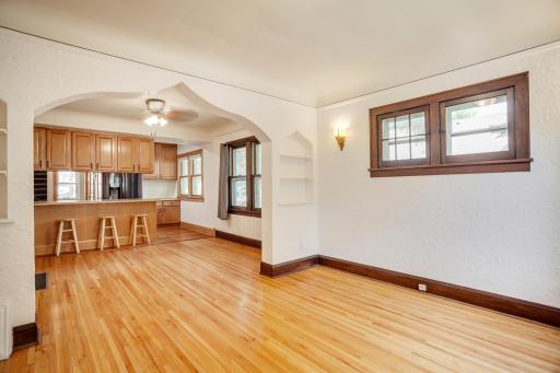 1501 Vincent Avenue N, Minneapolis, MN 55411