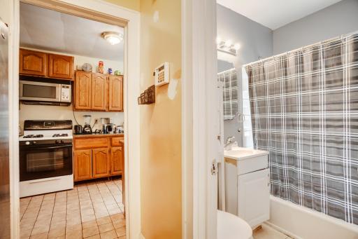 1501 Vincent Avenue N, Minneapolis, MN 55411