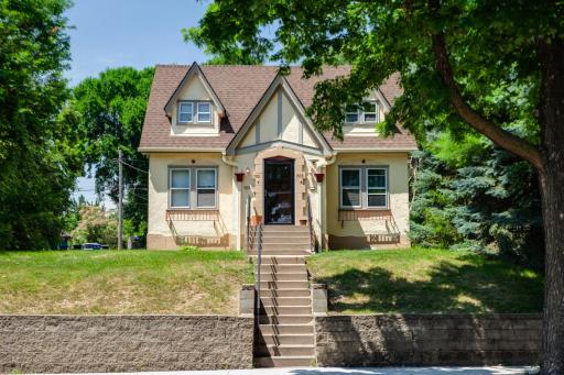 1501 Vincent Avenue N, Minneapolis, MN 55411