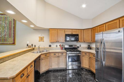 8631 Seasons Parkway, Saint Paul, MN 55125