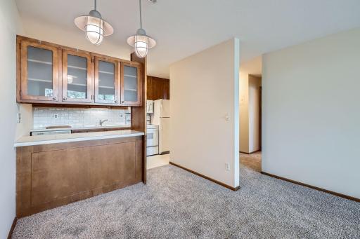 1405 e 40th st Unit 5 - Web Quality - 010 - 14 Dining Room.jpg