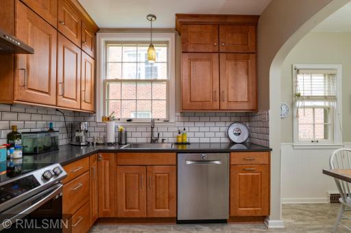 708 Minnehaha Parkway E, Minneapolis, MN 55417