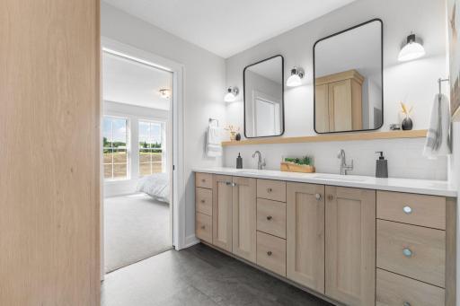 Jack n' Jill Bathroom w/ double vanity