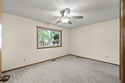 7534 15th Street Lane N, Saint Paul, MN 55128
