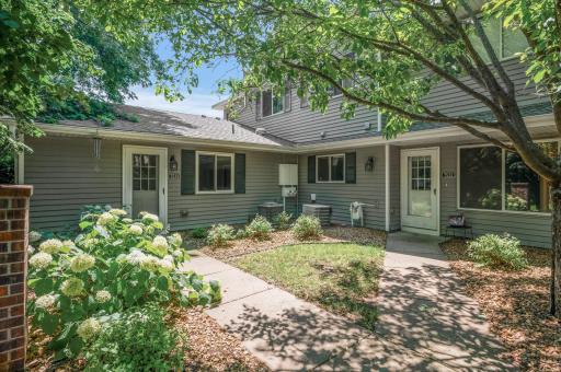 7534 15th Street Lane N, Saint Paul, MN 55128