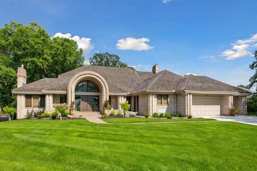 11886 Tapestry Lane, Minnetonka, MN 55305