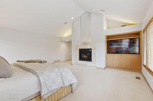 11886 Tapestry Lane, Minnetonka, MN 55305