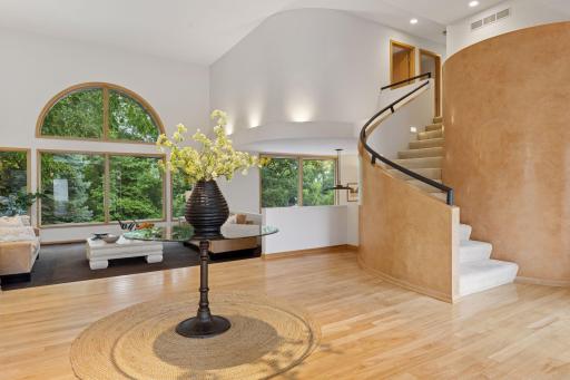 11886 Tapestry Lane, Minnetonka, MN 55305