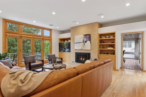 11886 Tapestry Lane, Minnetonka, MN 55305