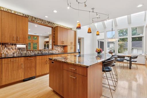 11886 Tapestry Lane, Minnetonka, MN 55305
