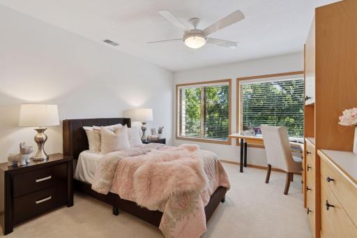 11886 Tapestry Lane, Minnetonka, MN 55305