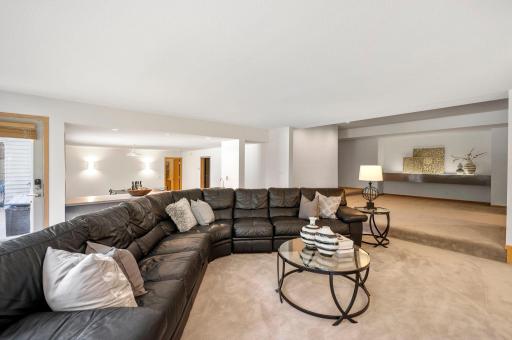 11886 Tapestry Lane, Minnetonka, MN 55305