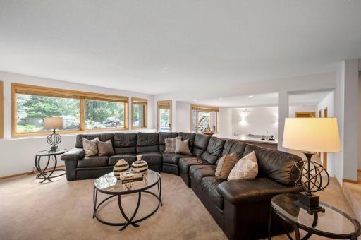 11886 Tapestry Lane, Minnetonka, MN 55305