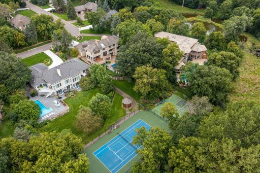 11886 Tapestry Lane, Minnetonka, MN 55305