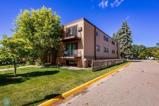 1219 7th Street S, 5, Moorhead, MN 56560