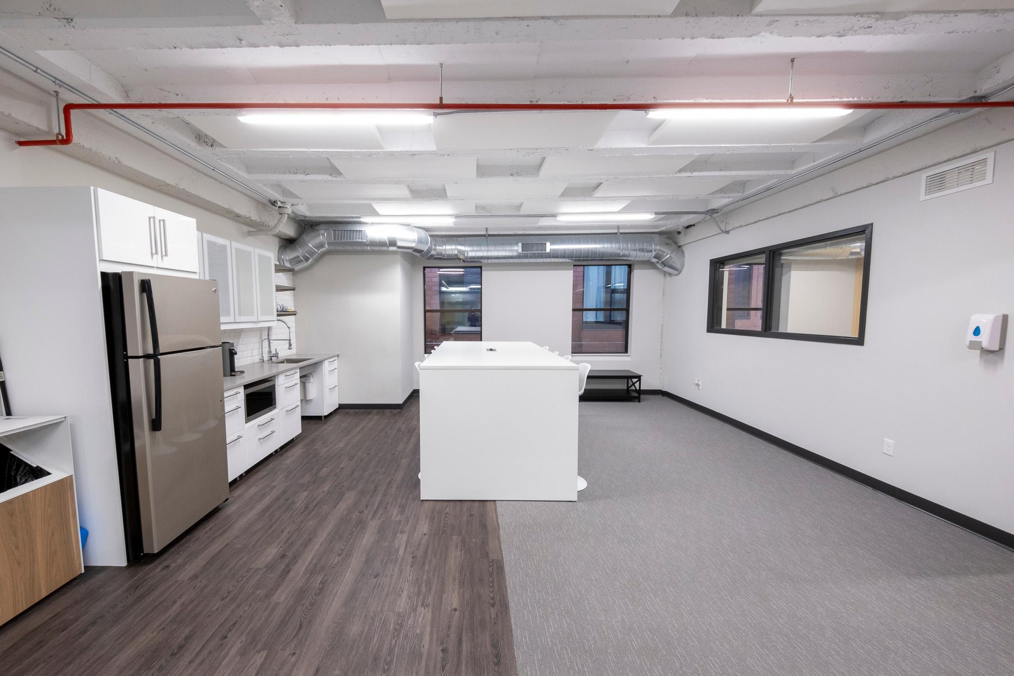 Suite 200-Kitchen2.JPG