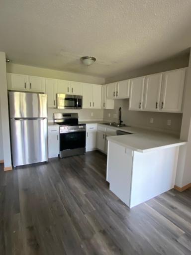 1321 Lake Drive W, 226, Chanhassen, MN 55317
