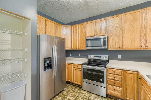728 Cobblestone Way - Web Quality - 013 - 10 Kitchen.jpg