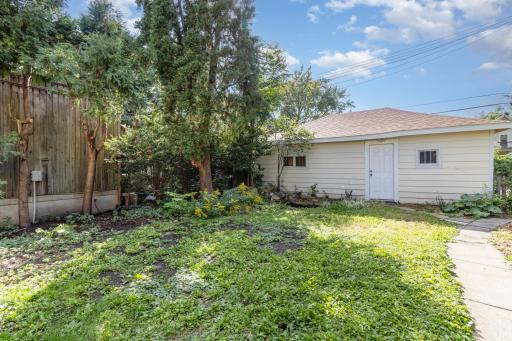 2416 34th Avenue S, Minneapolis, MN 55406