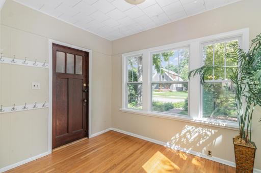 2416 34th Avenue S, Minneapolis, MN 55406