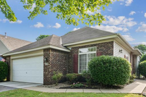 179 Lakeview Road E, Chanhassen, MN 55317