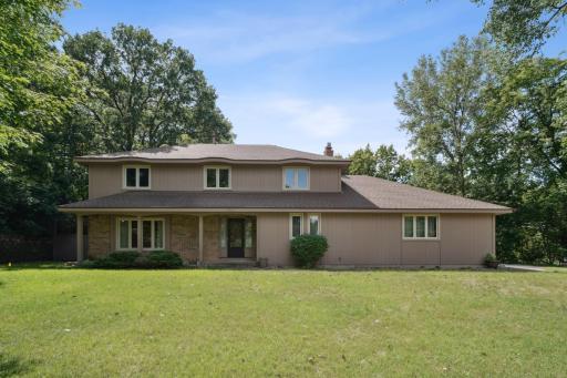 13608 Krestwood Drive, Burnsville, MN 55337