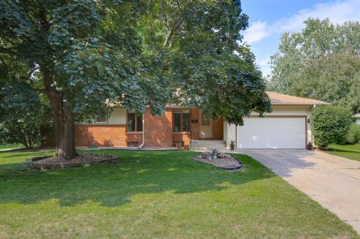 6720 Markwood Drive N, Crystal, MN 55427