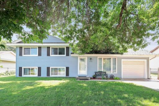 8710Photography-Web-Friendly-7731-80th-Street-South-Cottage-Grove-MN-55016-1.jpg