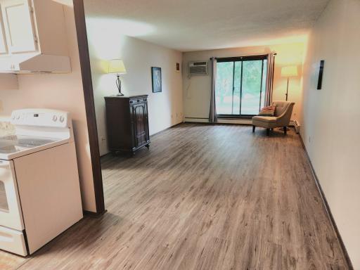 401 E Burnsville Parkway, 139, Burnsville, MN 55337
