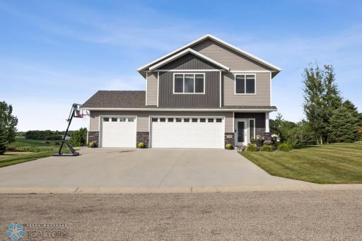 2446 Valley View, Hawley, MN 56549