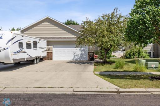 3310 Monroe Street S, Fargo, ND 58104