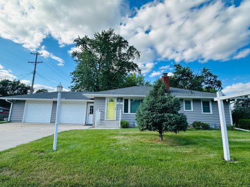 417 4th Street NE, Osseo, MN 55369