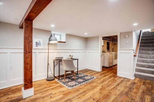 560 Saratoga Street S, Saint Paul, MN 55116