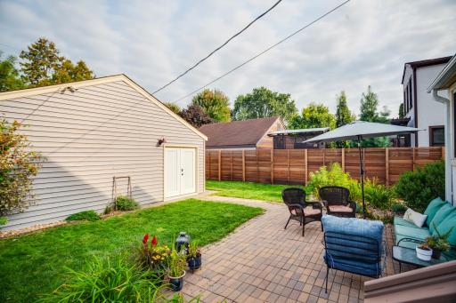 560 Saratoga Street S, Saint Paul, MN 55116
