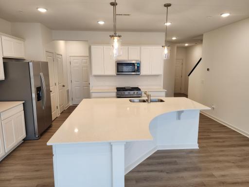 4722 AirLake Curve, Woodbury, MN 55129