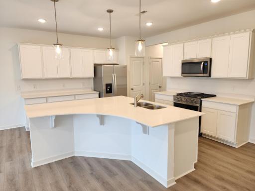 4722 AirLake Curve, Woodbury, MN 55129