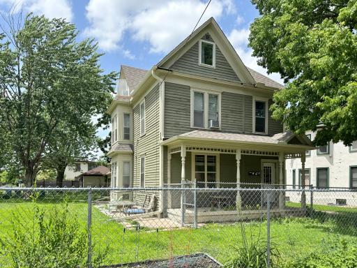 2204 6th Street NE, Minneapolis, MN 55418