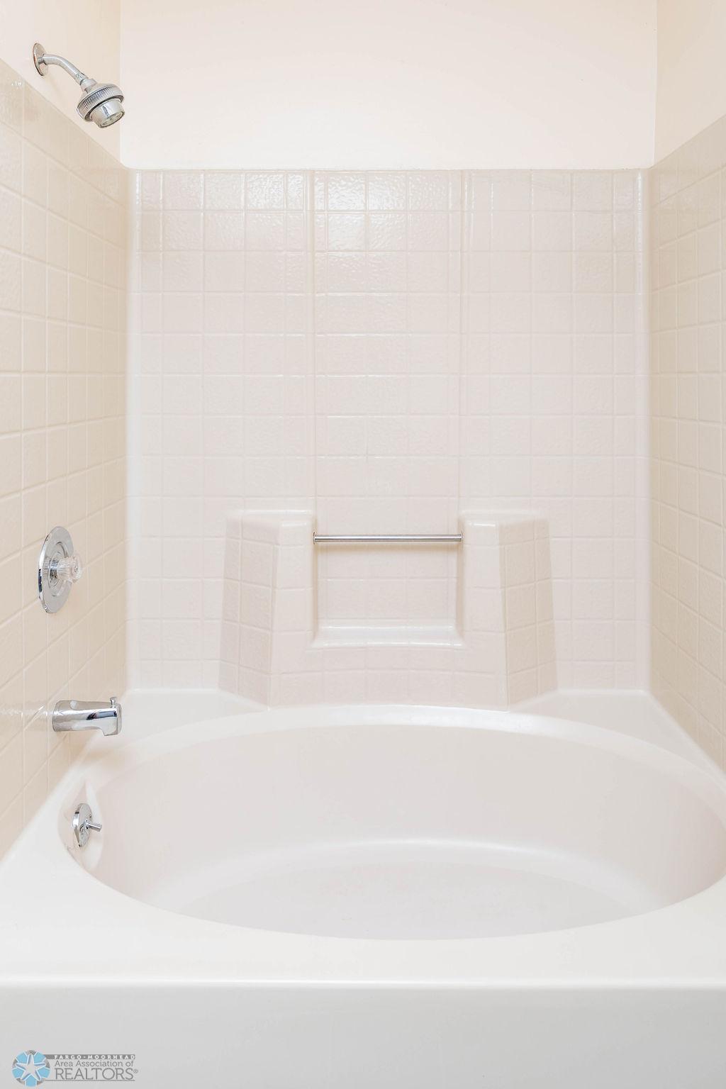 Garden tub