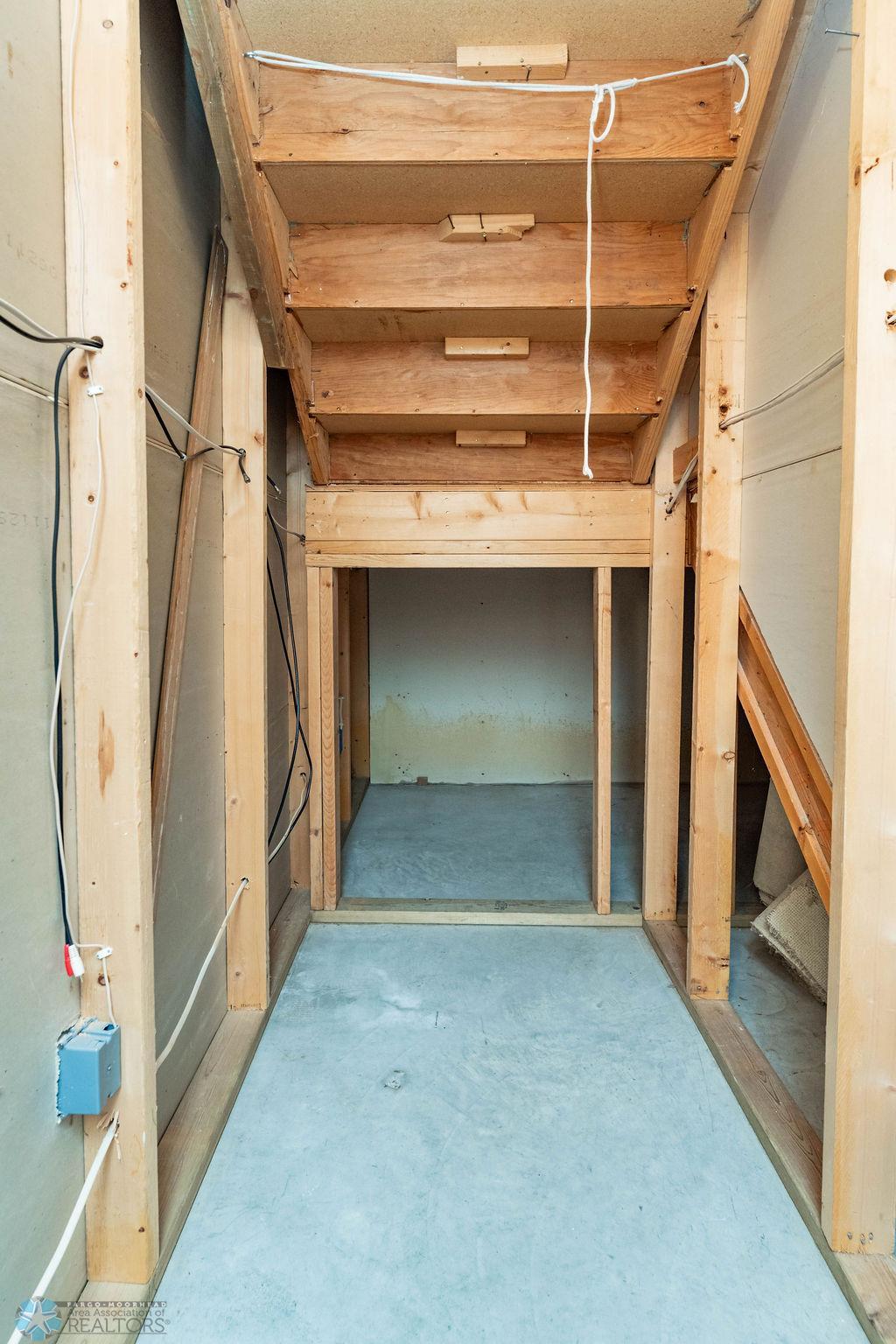 Lower crawl space