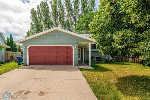1246 32nd Street Circle S, Moorhead, MN 56560