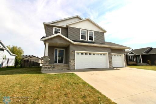 1317 29th Avenue W, West Fargo, ND 58078
