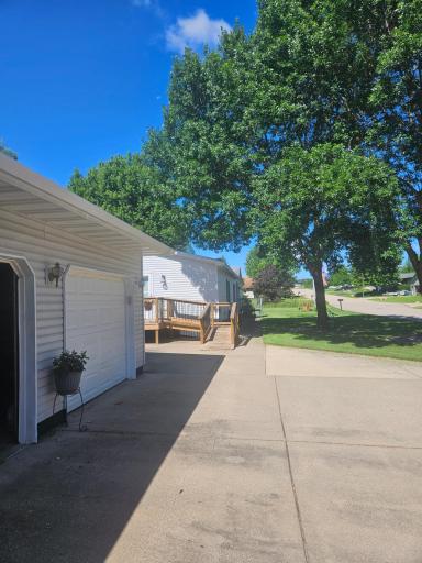 204 W Sidney Street W, Morristown, MN 55052