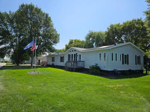 204 W Sidney Street W, Morristown, MN 55052