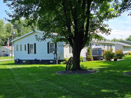 204 W Sidney Street W, Morristown, MN 55052