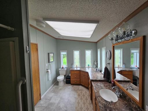 204 W Sidney Street W, Morristown, MN 55052