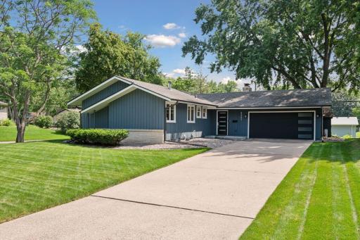 8301 33rd Avenue N, Crystal, MN 55427