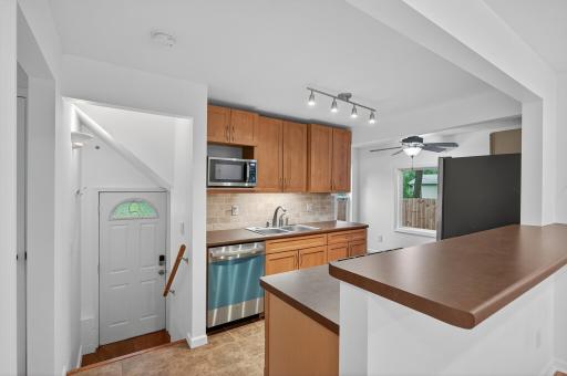 7221 E River Road, Fridley, MN 55432