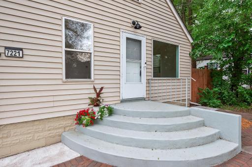 7221 E River Road, Fridley, MN 55432